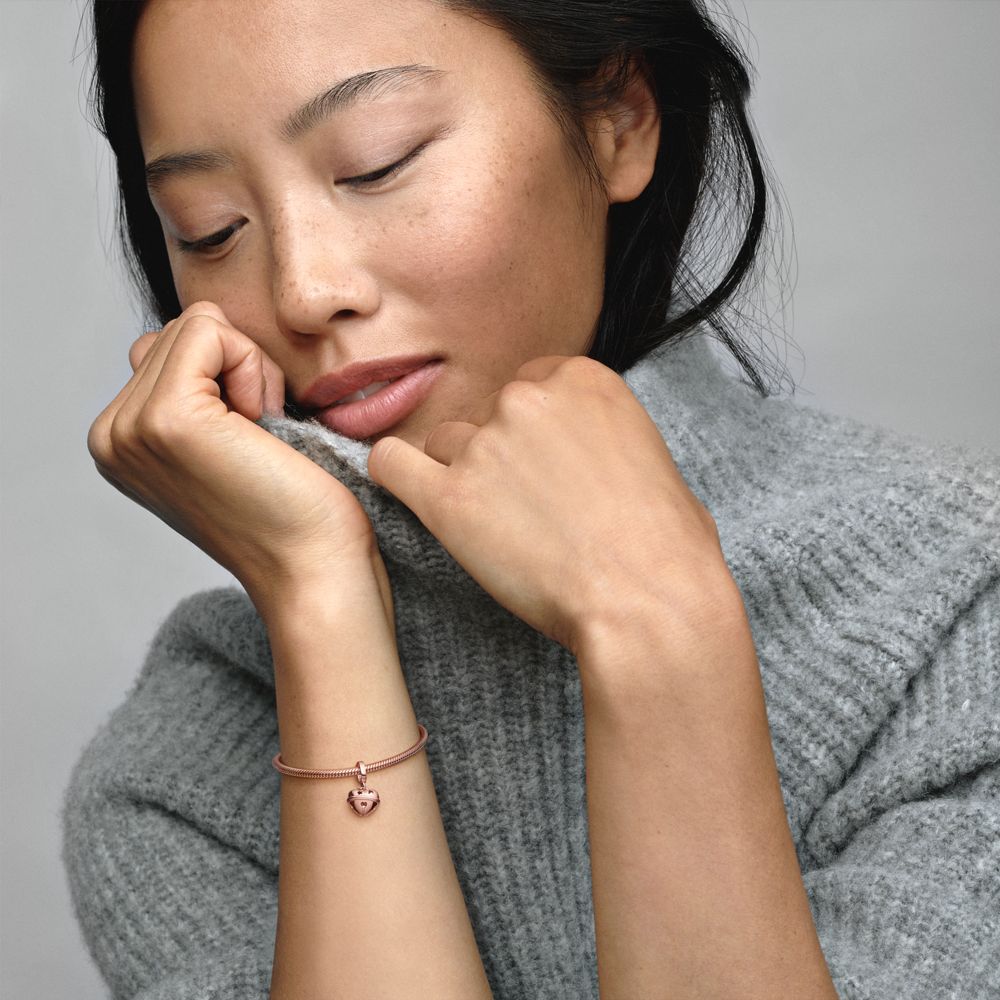 Festive Bell Dangle Charm - Pandora Lietuva