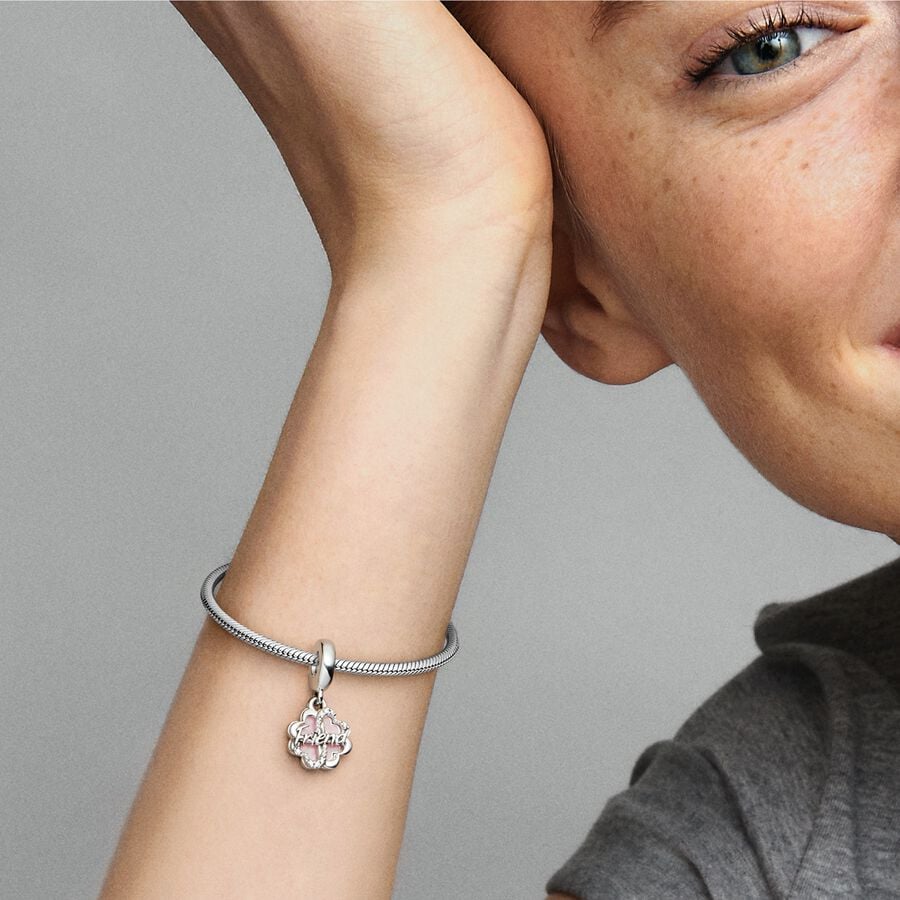 Four - leaf Clover Friendship Double Dangle Charm pakabukas - Pandora Lietuva