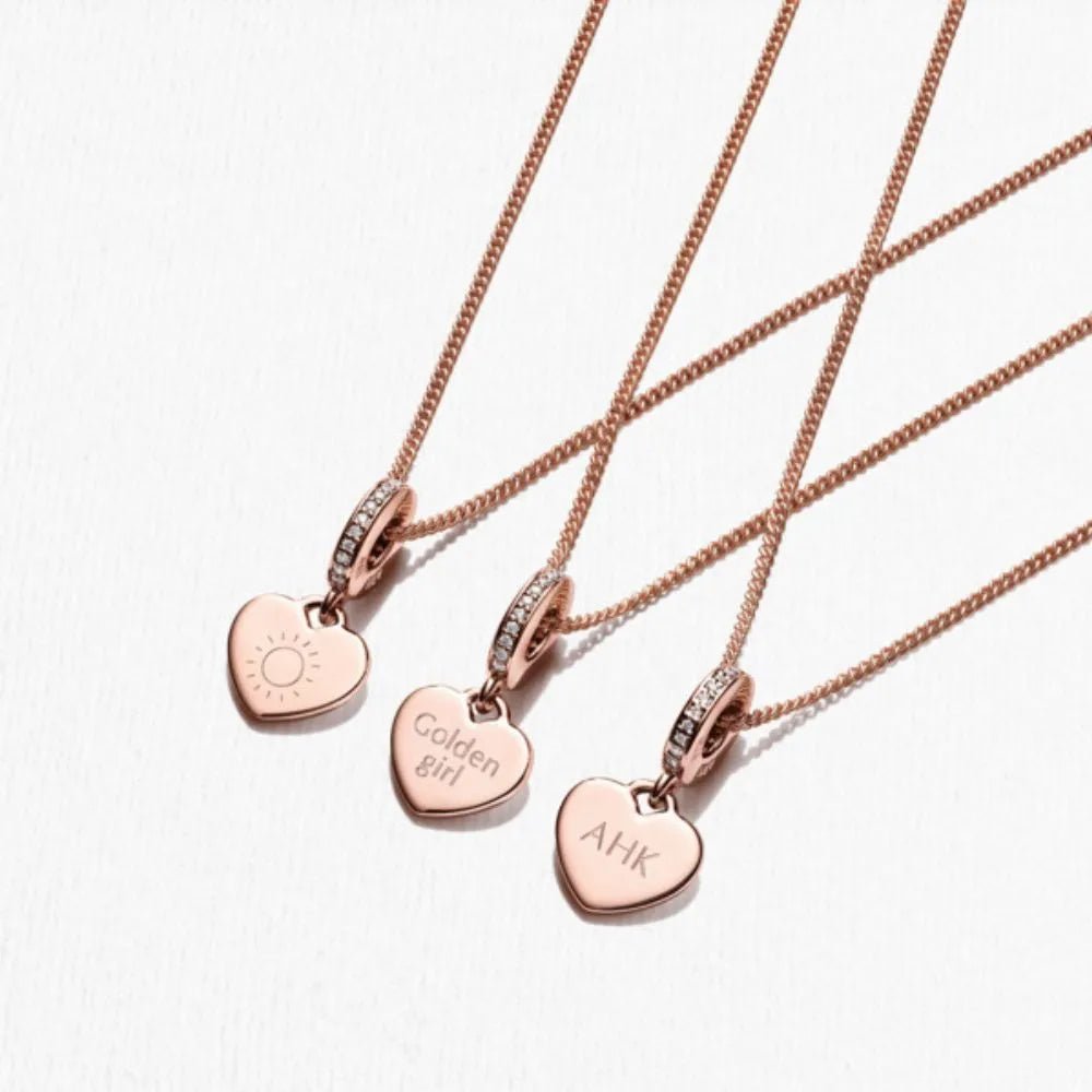 Graviruojamas širdelės formos kabantis karoliukas - Pandora Lietuva