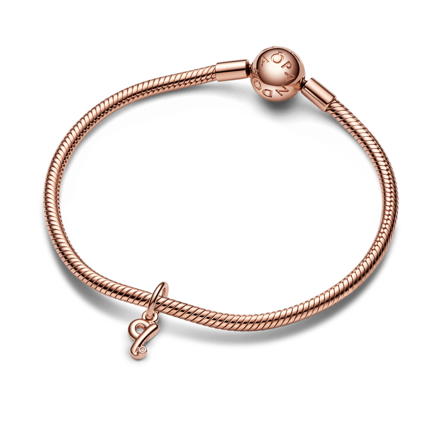 Letter q Script Alphabet Dangle Charm - Pandora Lietuva