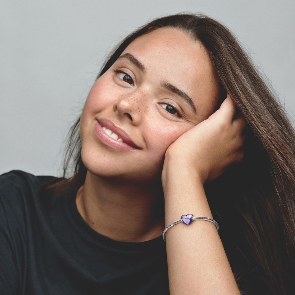 Metalinis violetinis širdelės karoliukas - Pandora Lietuva