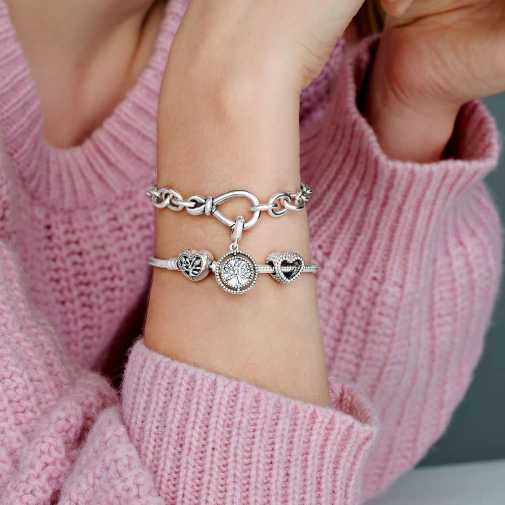Pandora Moments šeimos medžio širdelės užsegama gyvatės pynimo grandinėlės apyrankė - Pandora Lietuva