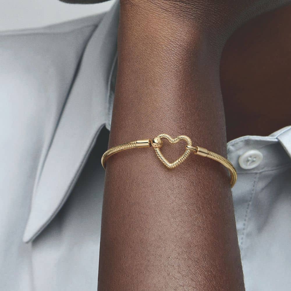 Pandora Moments širdies užsegimo gyvatės pynimo grandinėlės apyrankė - Pandora Lietuva