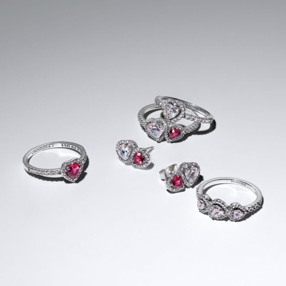 Žiedas su trimis širdies formos aureolėmis - Pandora Lietuva