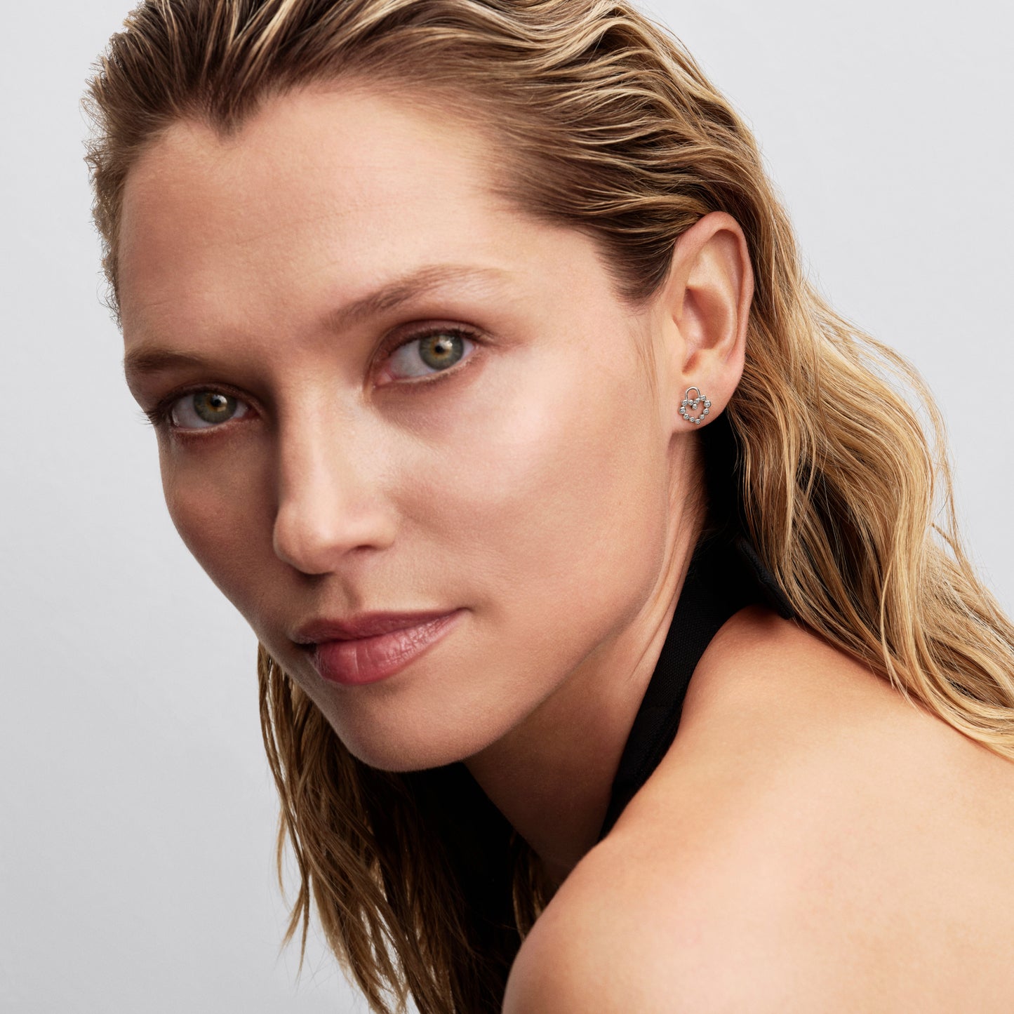 Papuošalų dovanų rinkinys „Spindinti širdies formos spynelė“