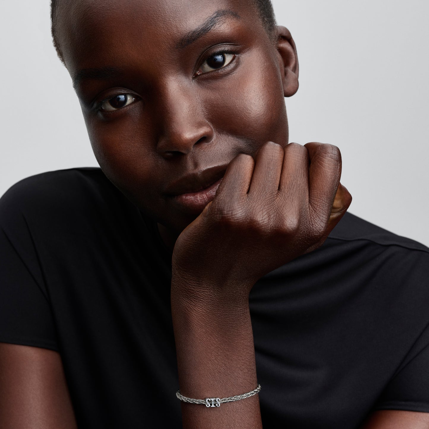 Karoliukas „Sesė“