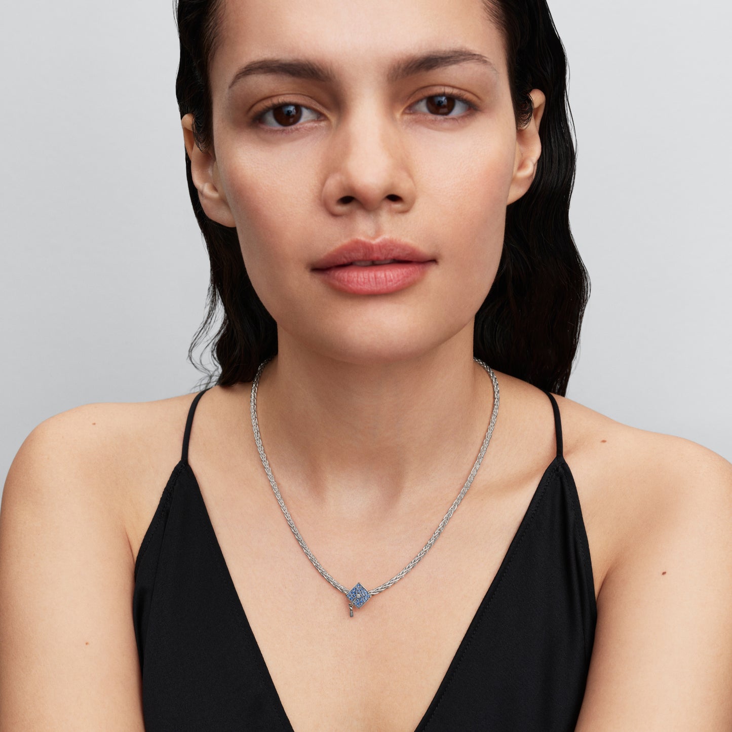 Spindintis karoliukas „Mėlyna 2026 m. mokyklos baigimo kepuraitė“