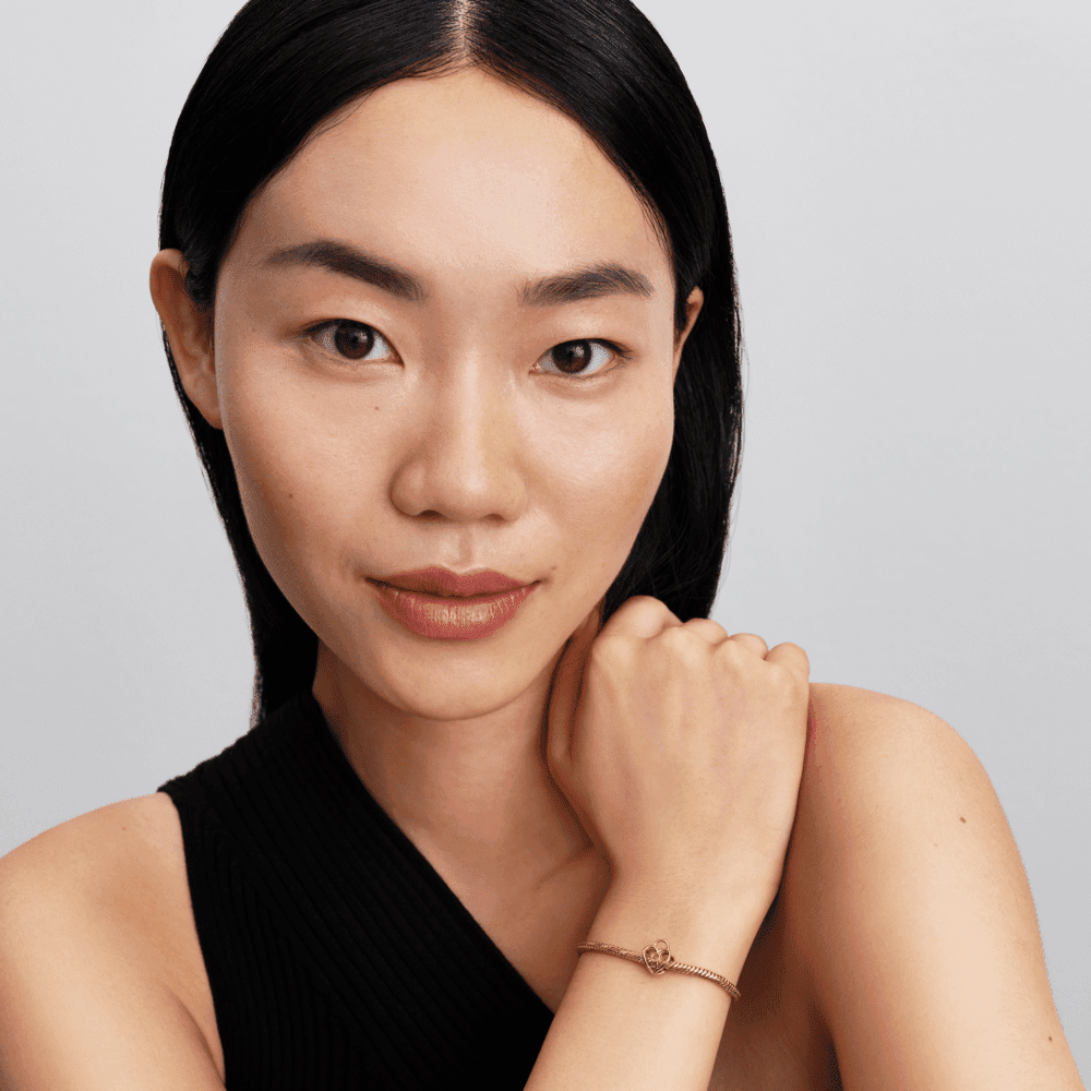 Ažūrinis karoliukas „Širdies formos spynelė“ - Pandora Lietuva