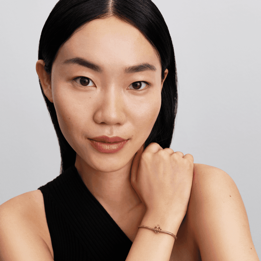 Ažūrinis karoliukas „Širdies formos spynelė“ - Pandora Lietuva