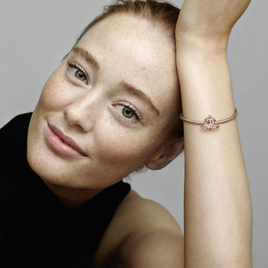 Disnėjaus Pelenės blizgančios karietos karoliukas - Pandora Lietuva