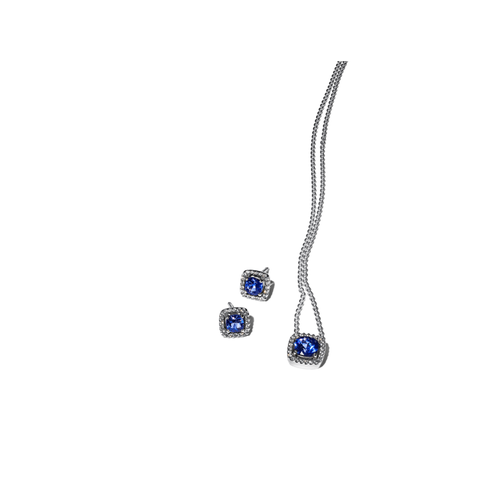 Dovanų rinkinys: Spindintis mėlynos kvadratinės aureolės vėrinys su pakabučiu & Spindintys įsmeigiami mėlynos kvadratinės aureolės auskarai - Pandora Lietuva