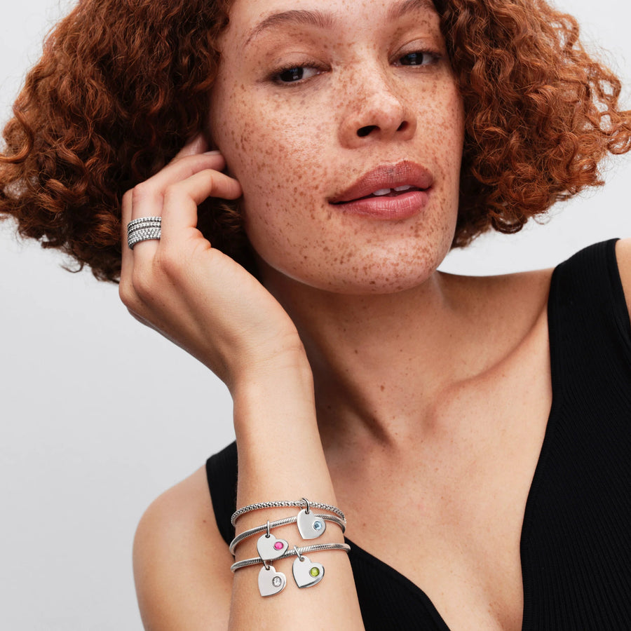 Graviruojamas kabantis širdies karoliukas su žalsvai melsvu akmenėliu - Pandora Lietuva