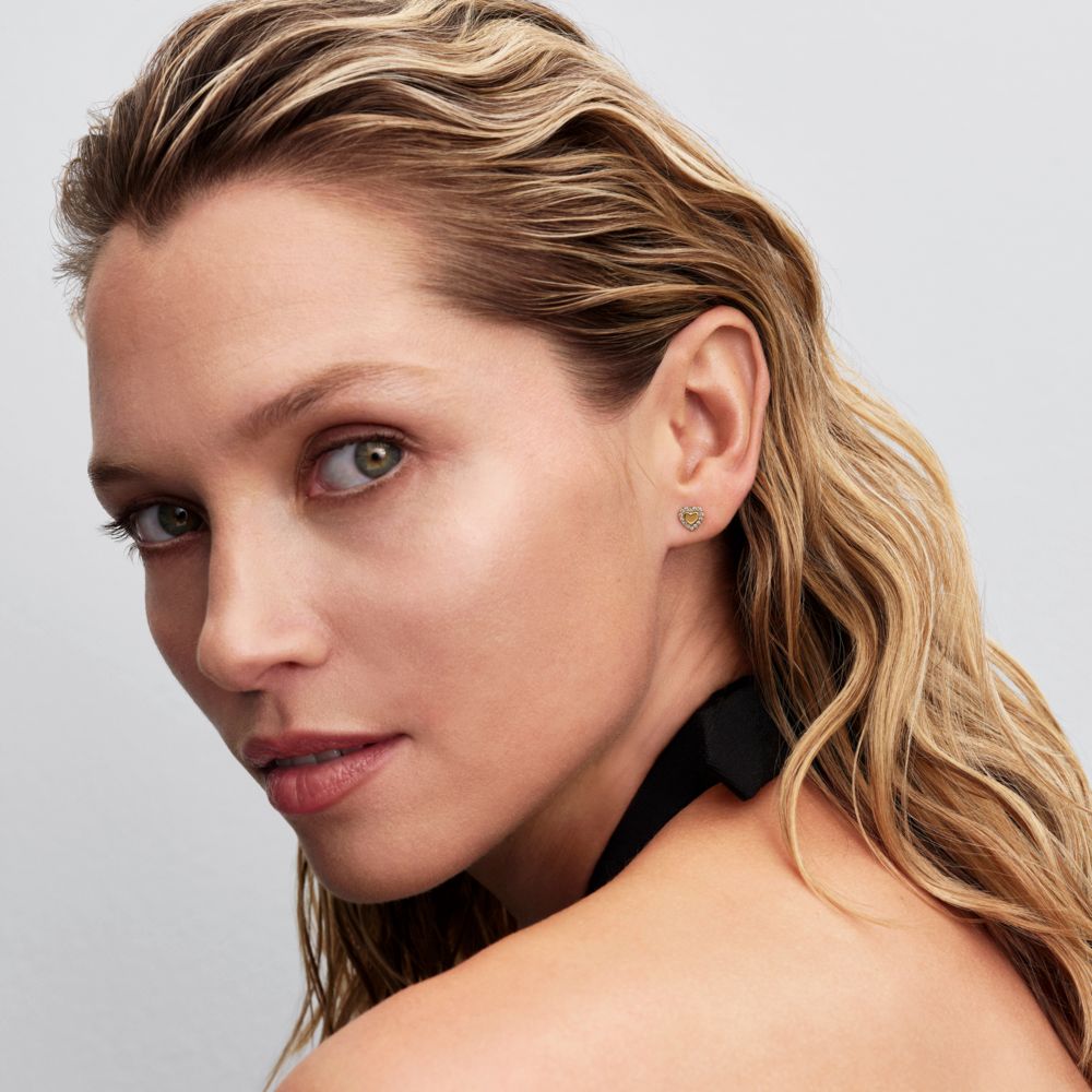 Įsmeigiami auskarai su širdies formos aureole - Pandora Lietuva