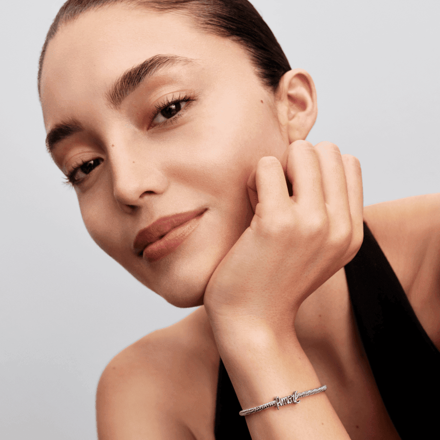 Karoliukas su žodžiu „Amore“ - Pandora Lietuva