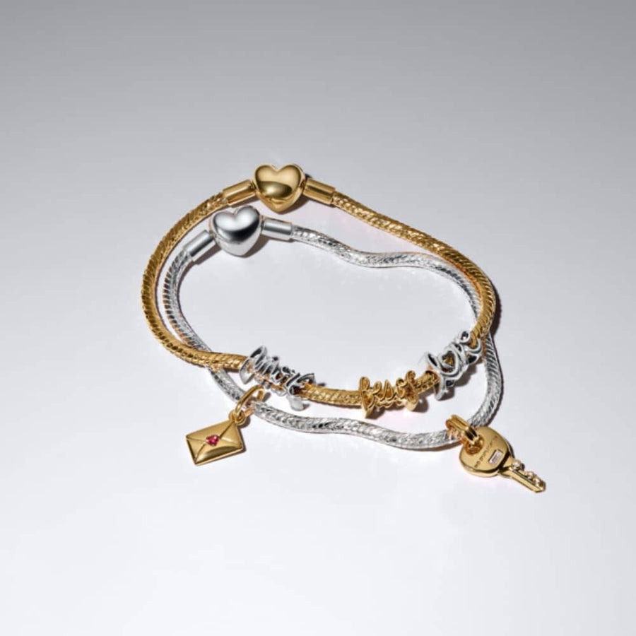 Karoliukas su žodžiu „Besos“ - Pandora Lietuva