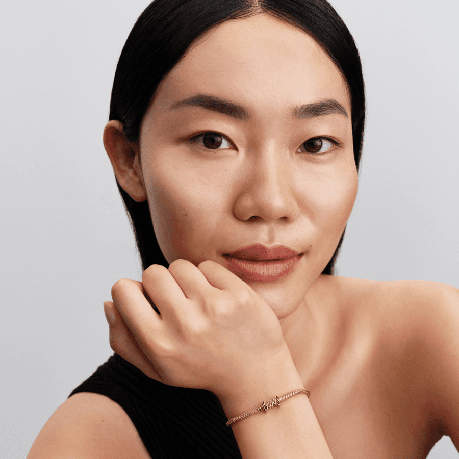 Karoliukas su žodžiu „Besos“ - Pandora Lietuva