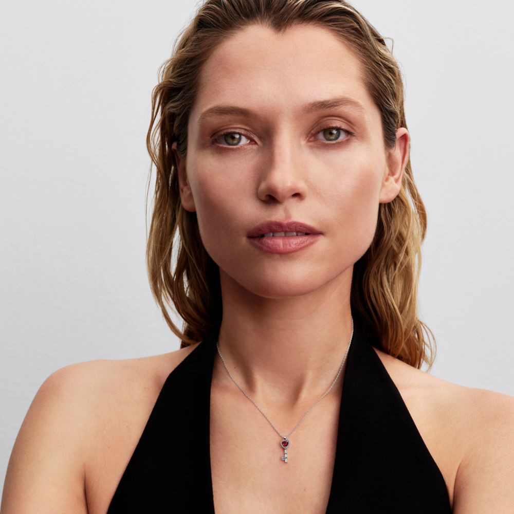 Koljė vėrinys „Raktas su iškilia širdimi“ - Pandora Lietuva