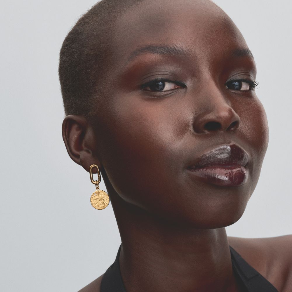 Pakabutis su medalionu „Kregždė“ - Pandora Lietuva