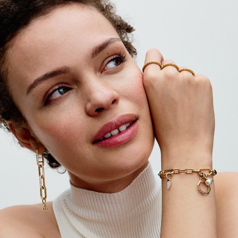 „Pandora ME“ perlamutrinis mažas talismanas „Gyvatė“ - Pandora Lietuva