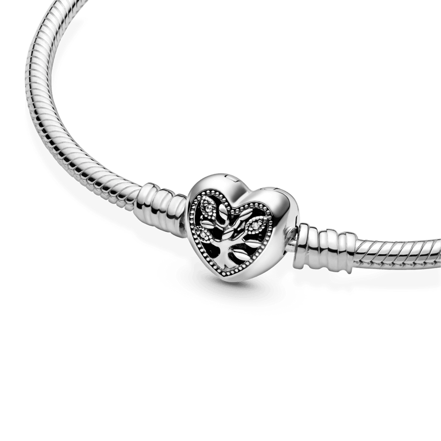 Pandora Moments šeimos medžio širdelės užsegama gyvatės pynimo grandinėlės apyrankė - Pandora Lietuva