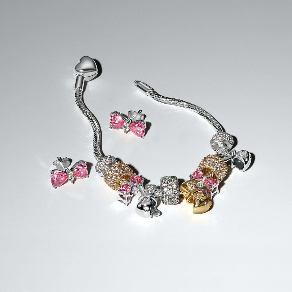 Rožinis karoliukas „Kaspinėlis“ - Pandora Lietuva