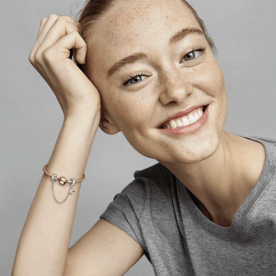 Apsauginė grandinėlė su šeimos širdele - Pandora Lietuva