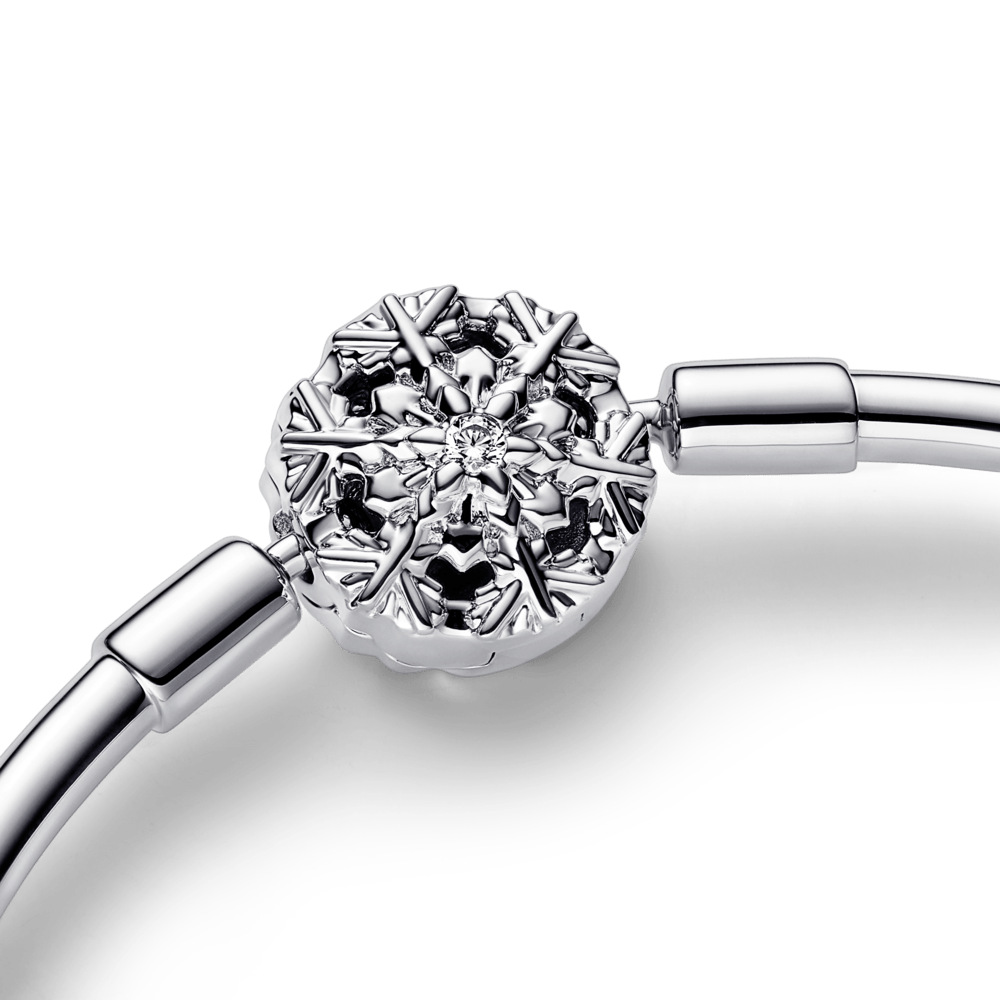 Pandora Moments Sparkling Snowflake Clasp Bangle - Pandora Lietuva