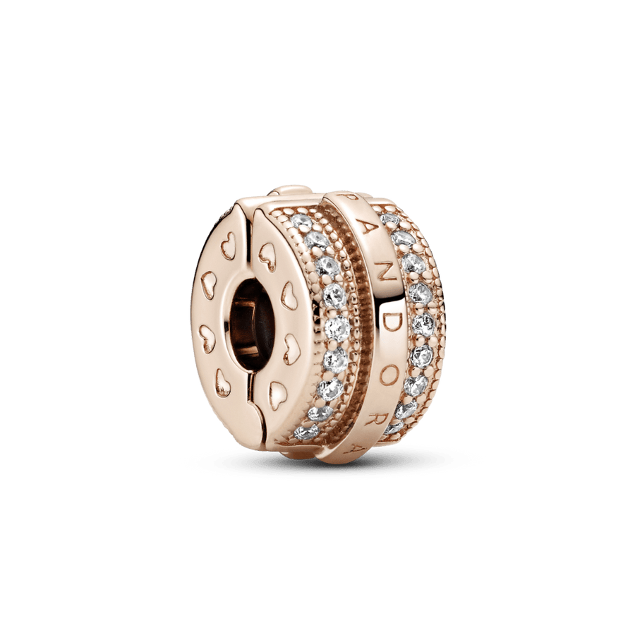 Žėrintis spaustukas su pavé stiliaus linijomis ir logotipu - Pandora LT